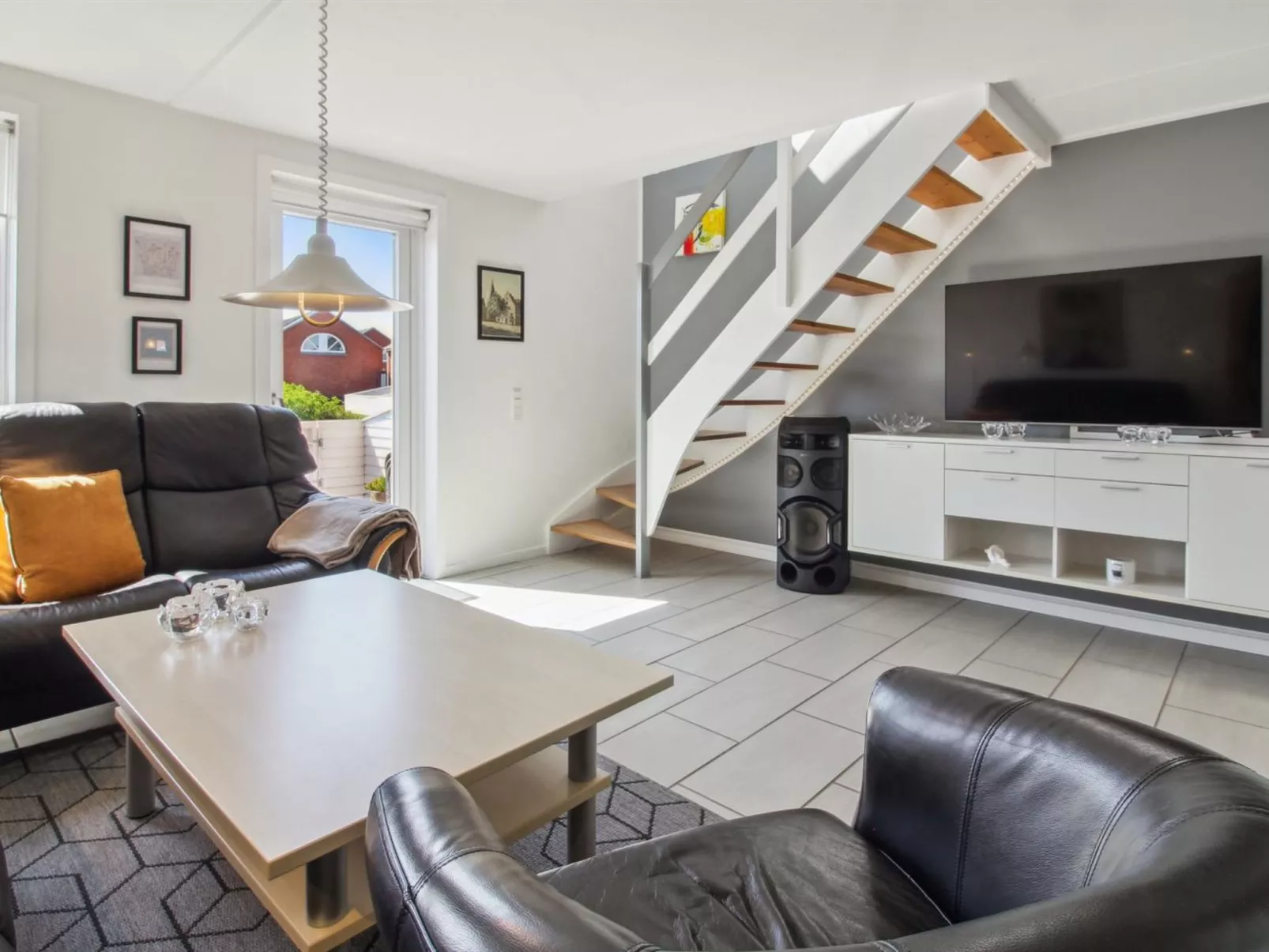 "Faidra" - 2.5km from the sea - Binnen