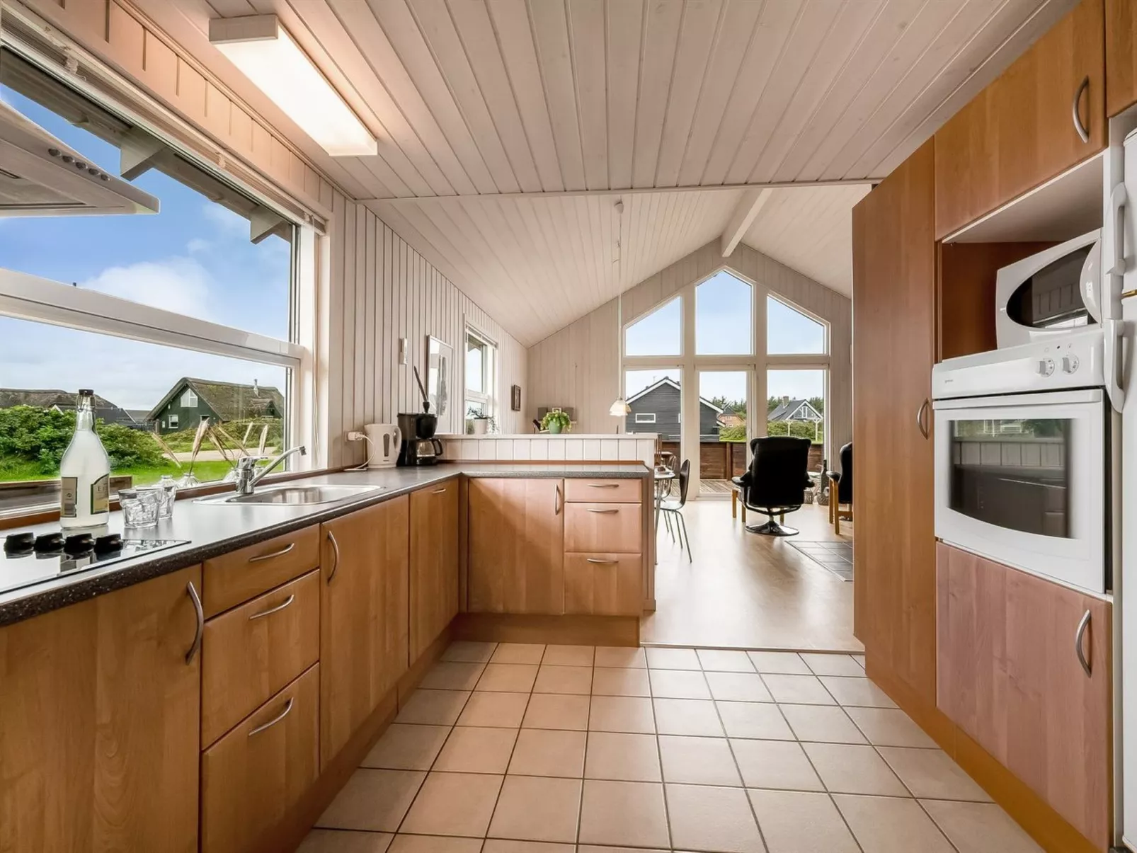 "Erland" - 500m from the sea-Binnen