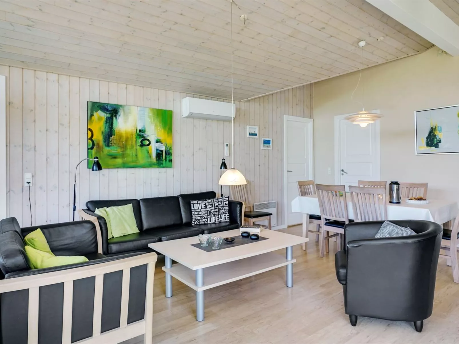 "Kajana" - 400m from the sea-Binnen