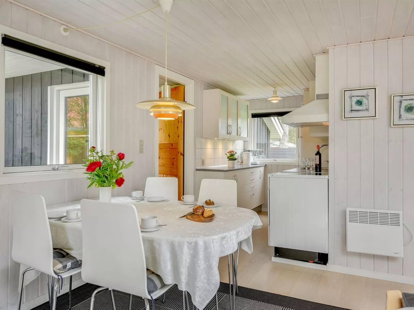 "Hildegarde" - 900m from the sea-Binnen