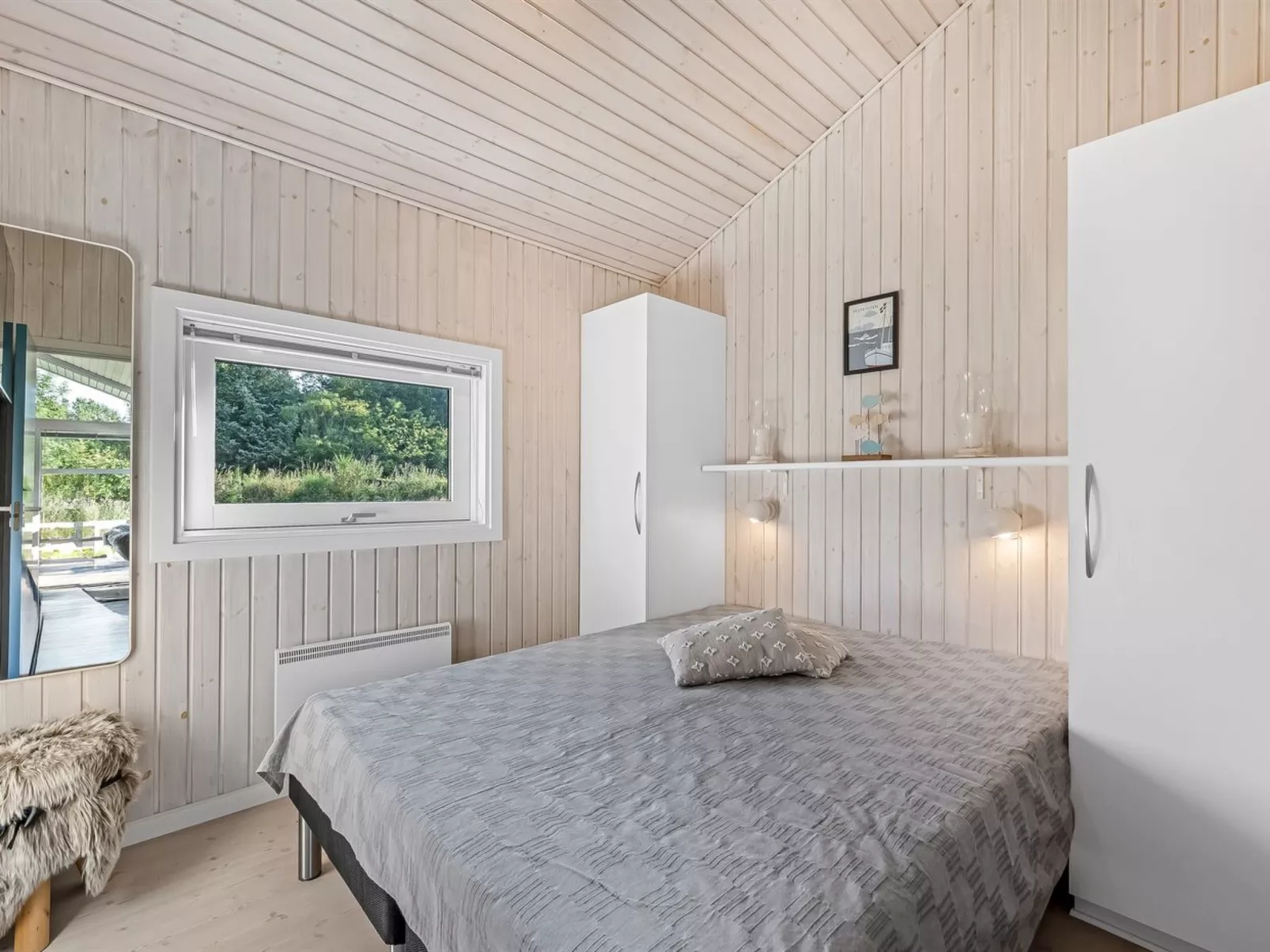 "Sviðandi" - 1.5km from the sea-Binnen