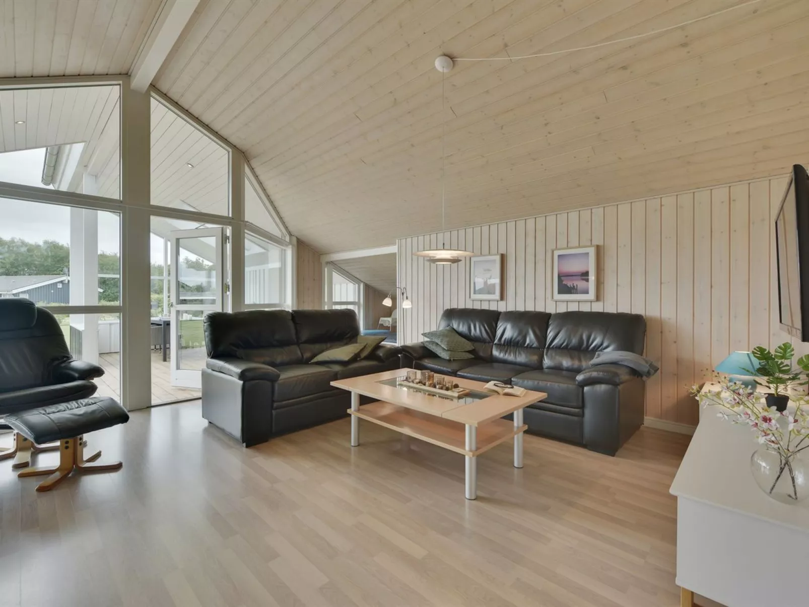 "Harth" - 700m to the fjord-Binnen