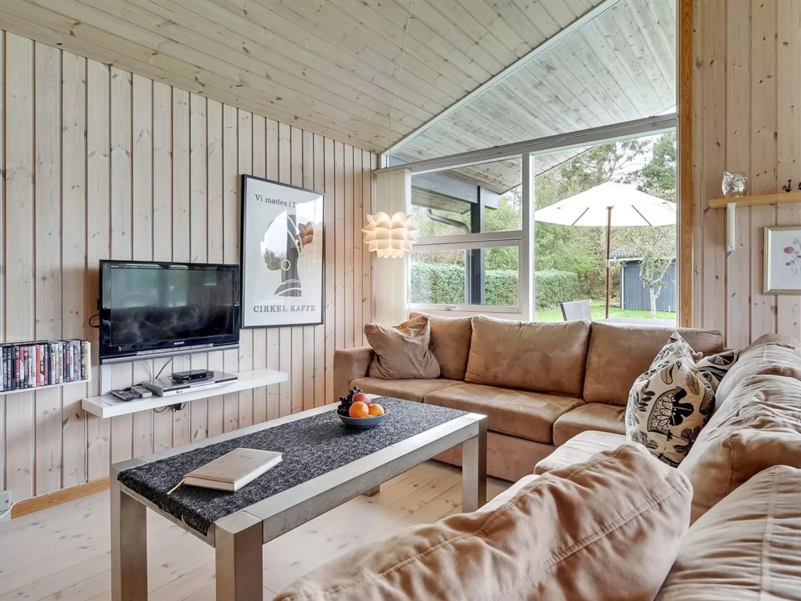 "Tayler" - 1.8km from the sea-Binnen