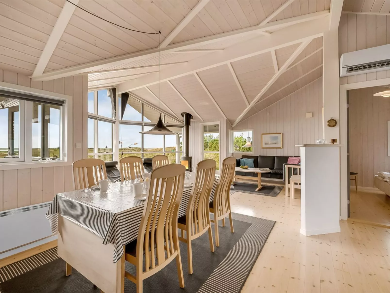 "Leona" - 250m to the fjord-Binnen