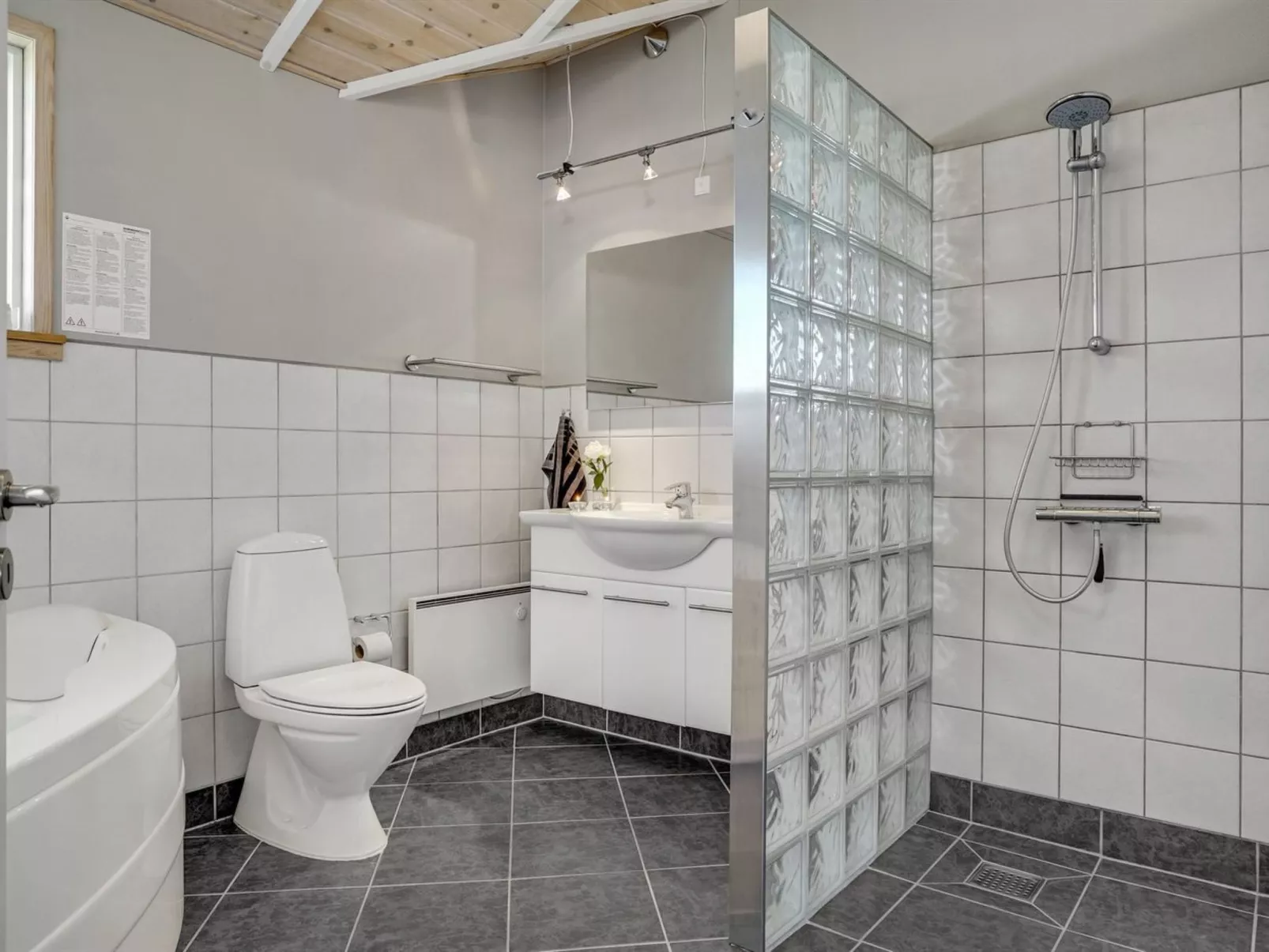 "Horsten" - 350m from the sea-Binnen