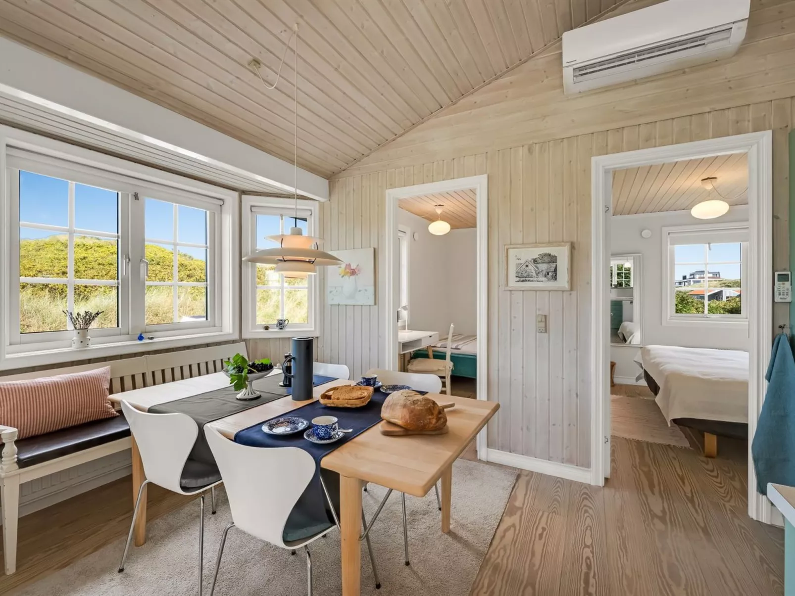 "Aise" - 75m from the sea-Binnen