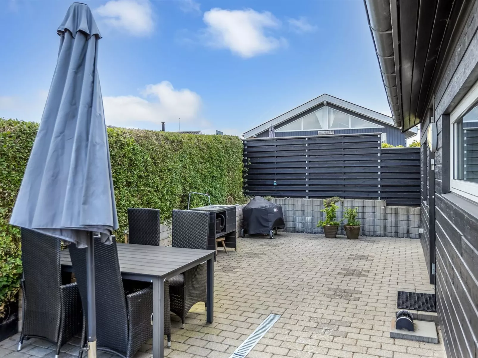 "Majbritt" - 50m from the sea-Buiten