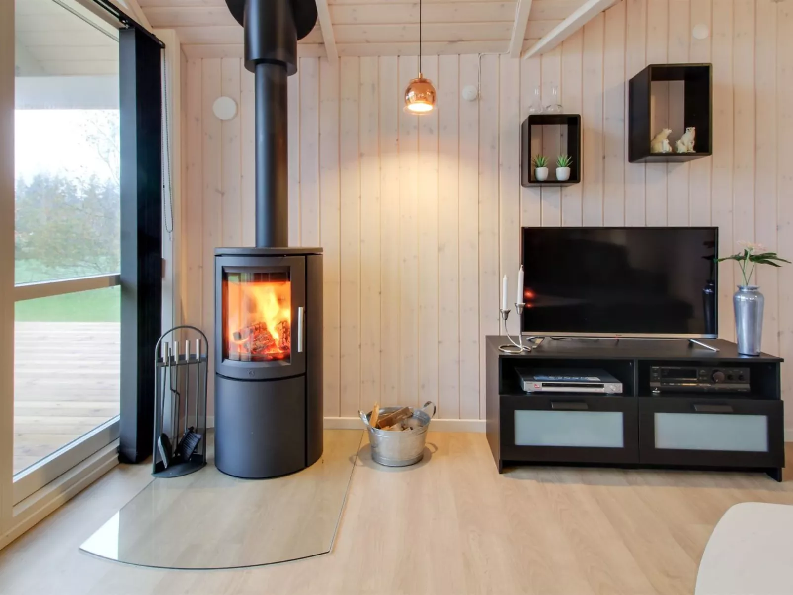 "Gertrude" - 1.1km to the fjord-Binnen