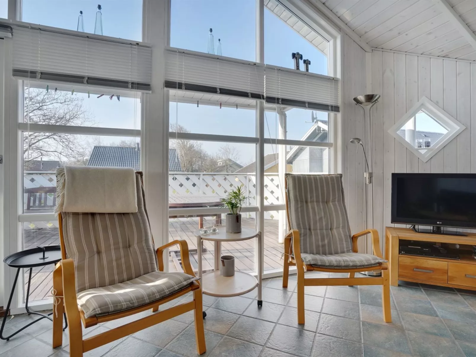 "Yara" - 1km to the fjord-Binnen