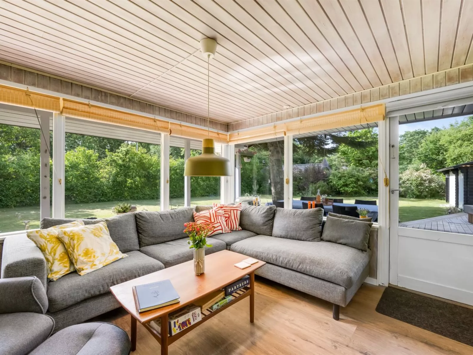 "Nelina" - 950m to the fjord-Binnen