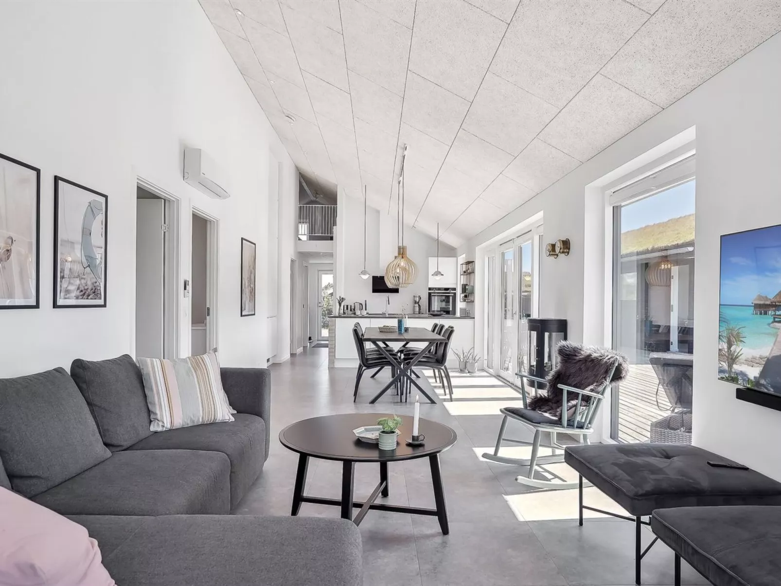 "Fredrika" - 1.5km from the sea-Binnen