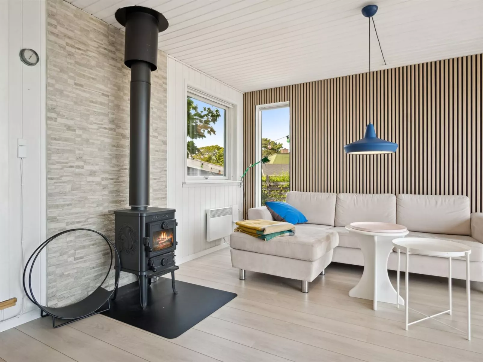 "Alimpij" - 5m from the sea-Binnen