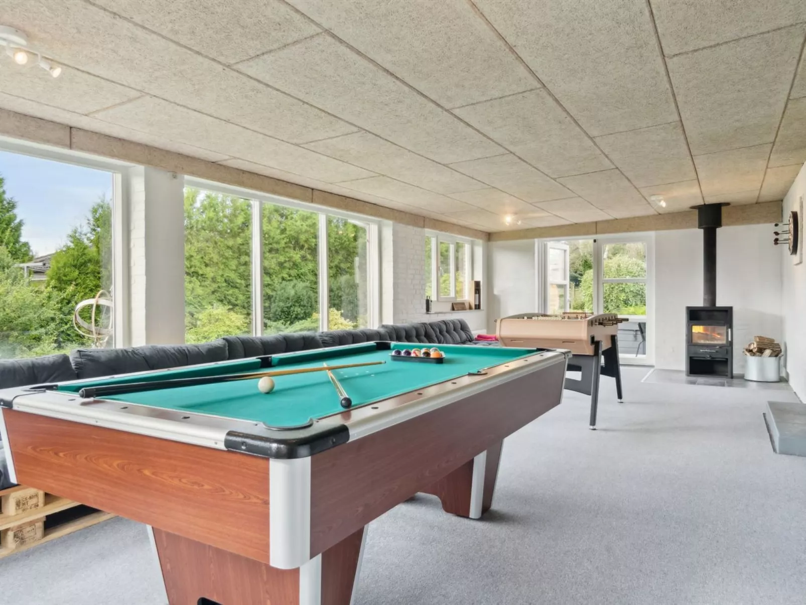 "Elaine" - 350m from the sea-Binnen