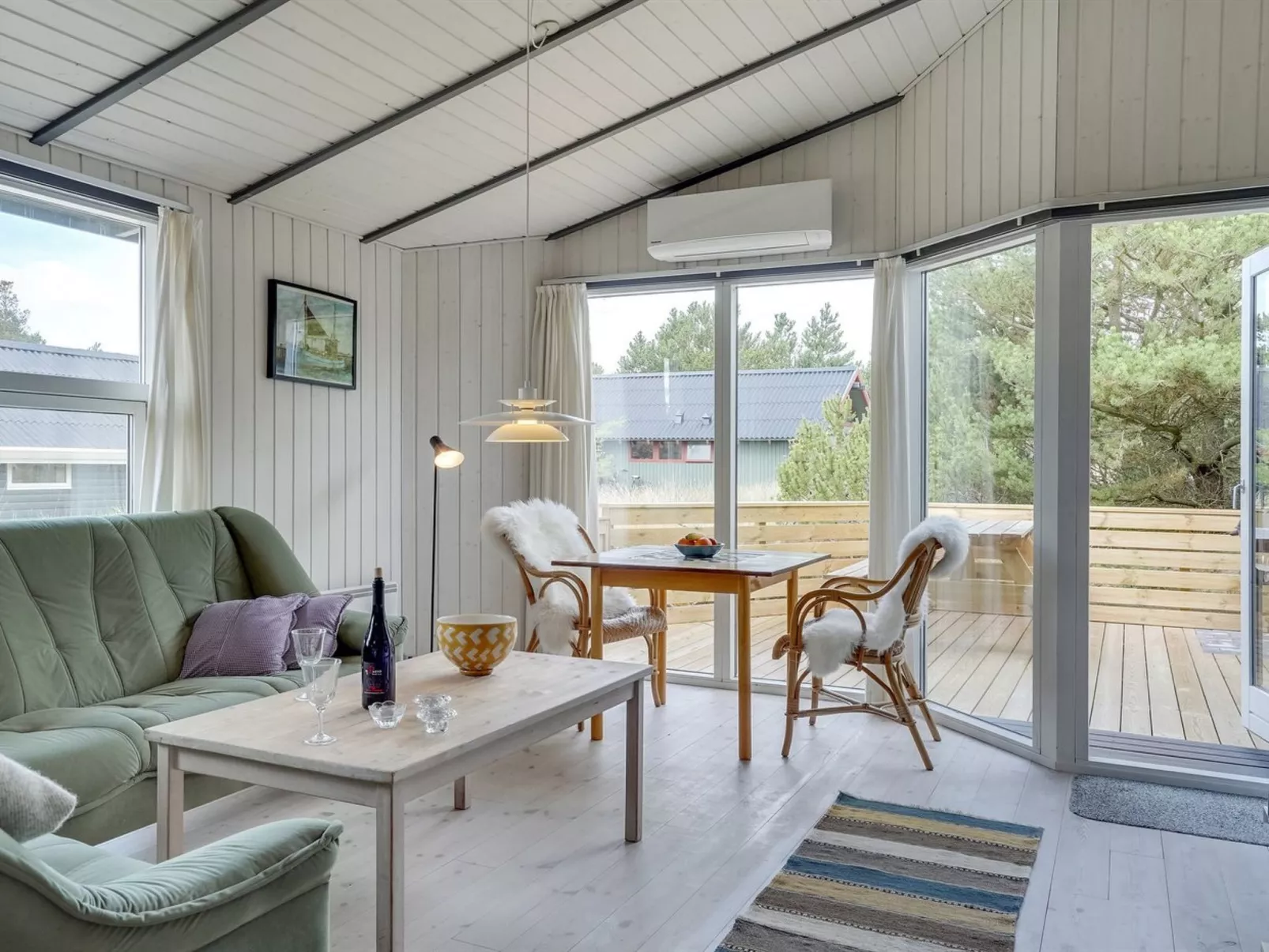 "Floria" - 1.4km from the sea-Binnen