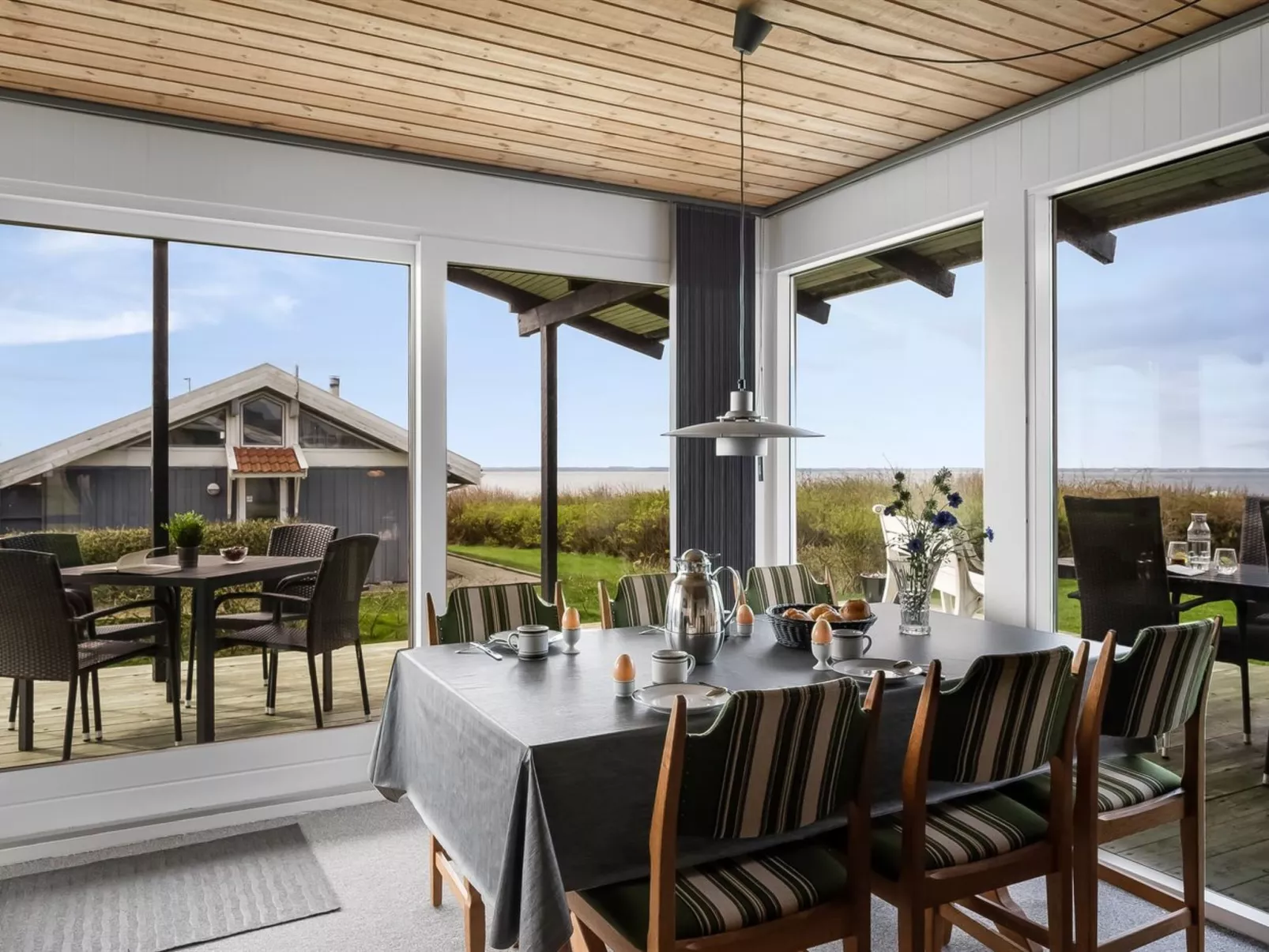 "Kirsa" - 200m to the fjord-Binnen