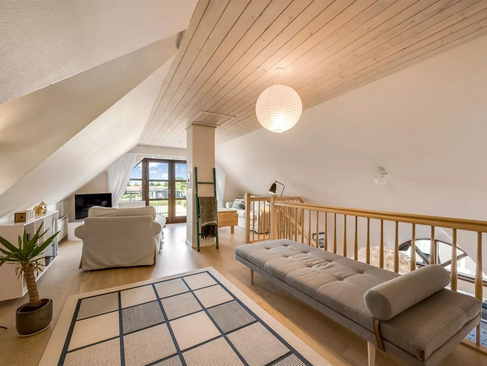 "Hendrina" - 250m to the fjord-Binnen