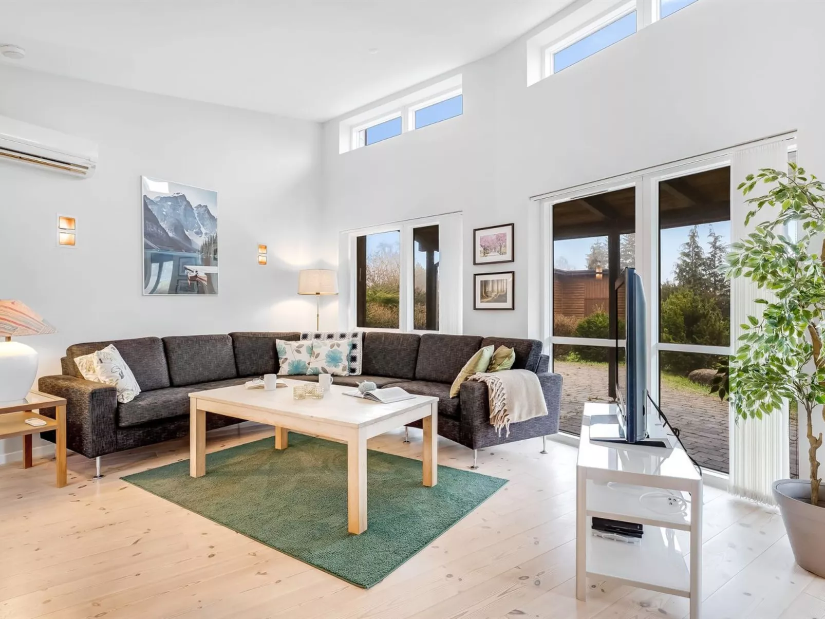 "Zuhra" - 250m from the sea-Binnen