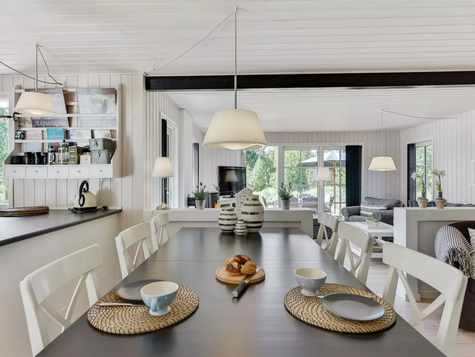 "Raili" - 1.5km from the sea-Binnen