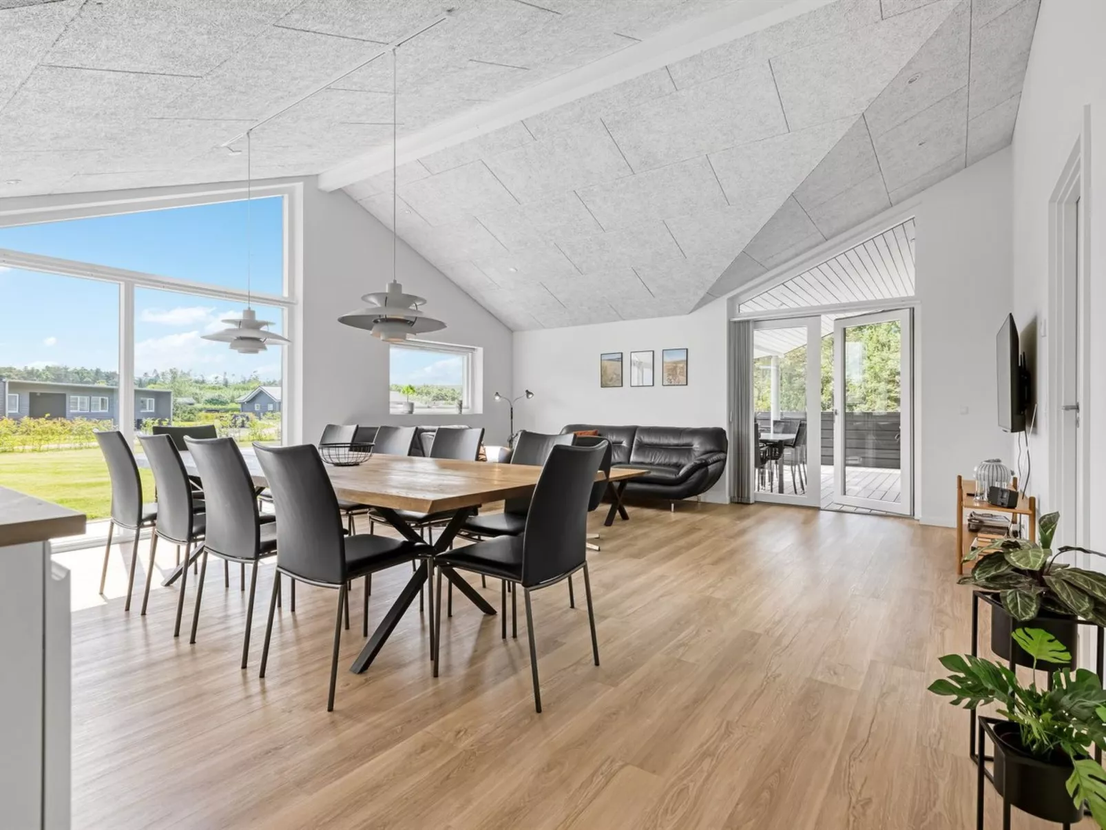 "Aleksa" - 500m from the sea-Binnen