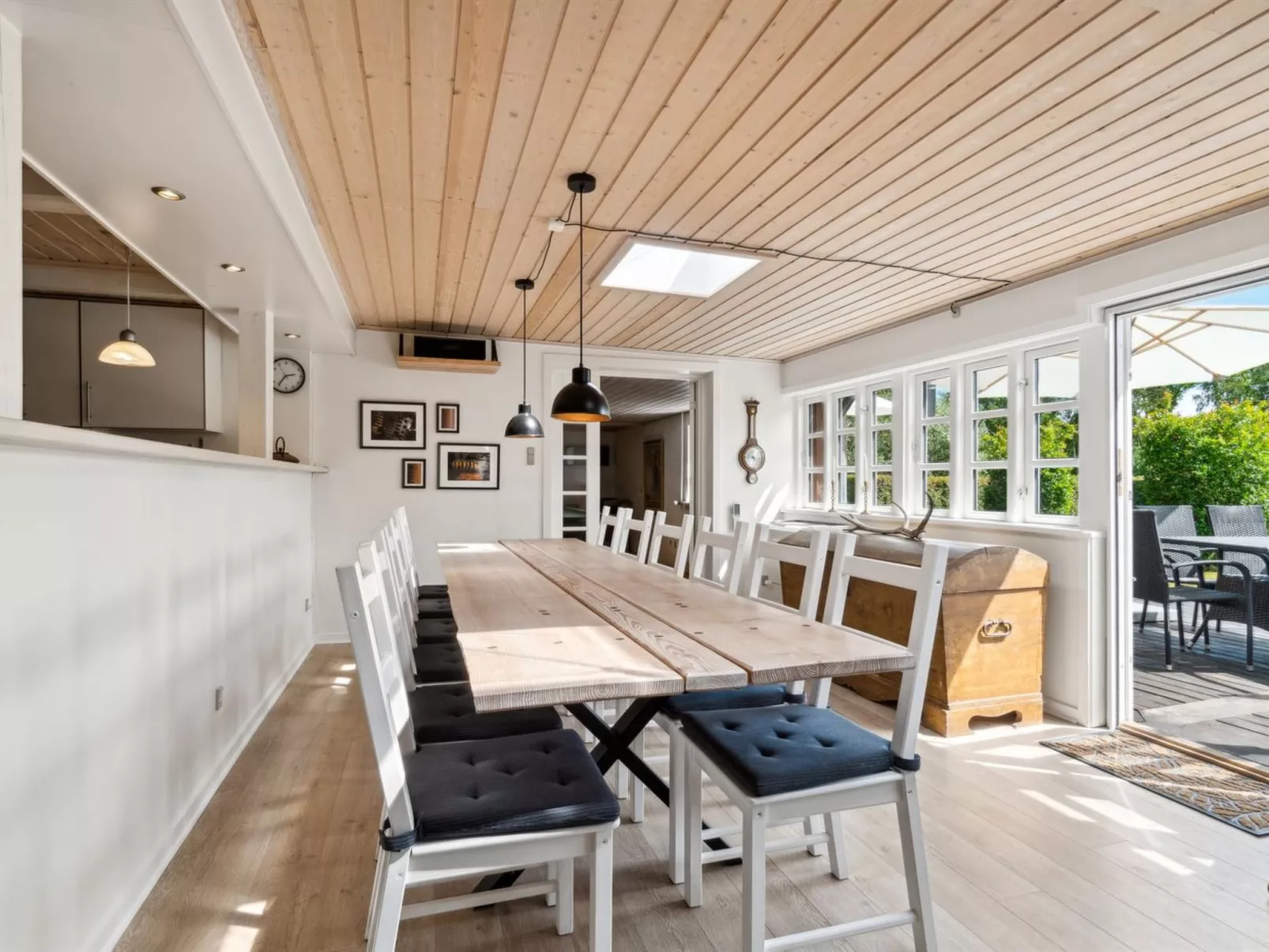 "Ieva" - 3.9km from the sea-Binnen