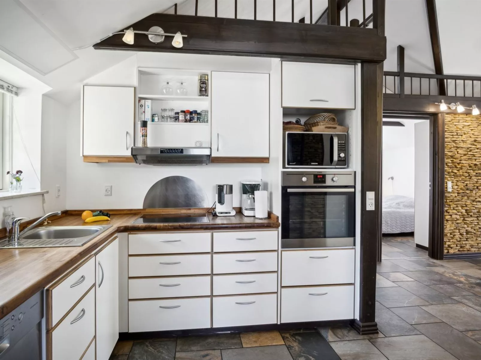 "Sippora" - 29km from the sea-Binnen