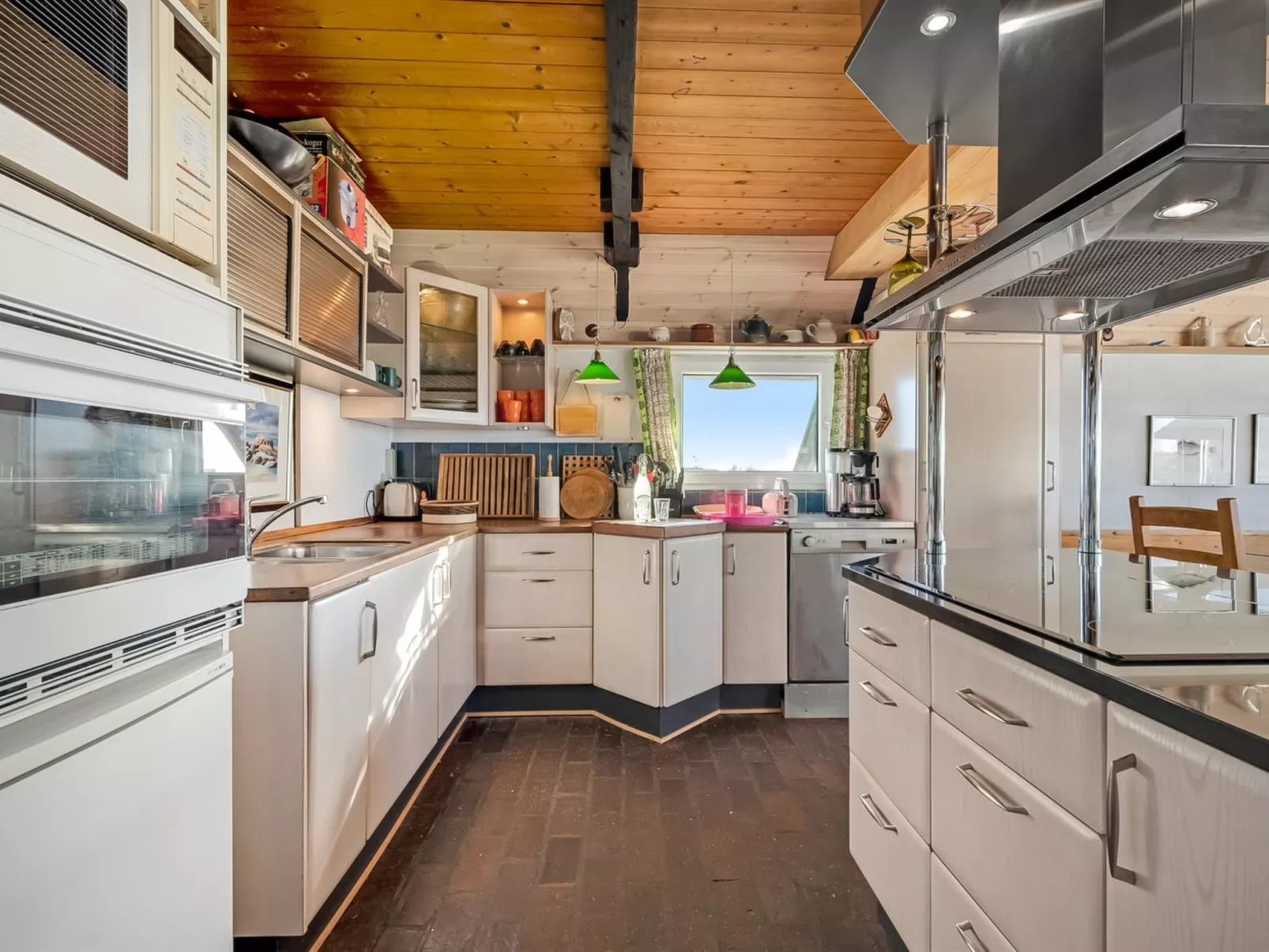 "Kurt" - 75m from the sea-Binnen