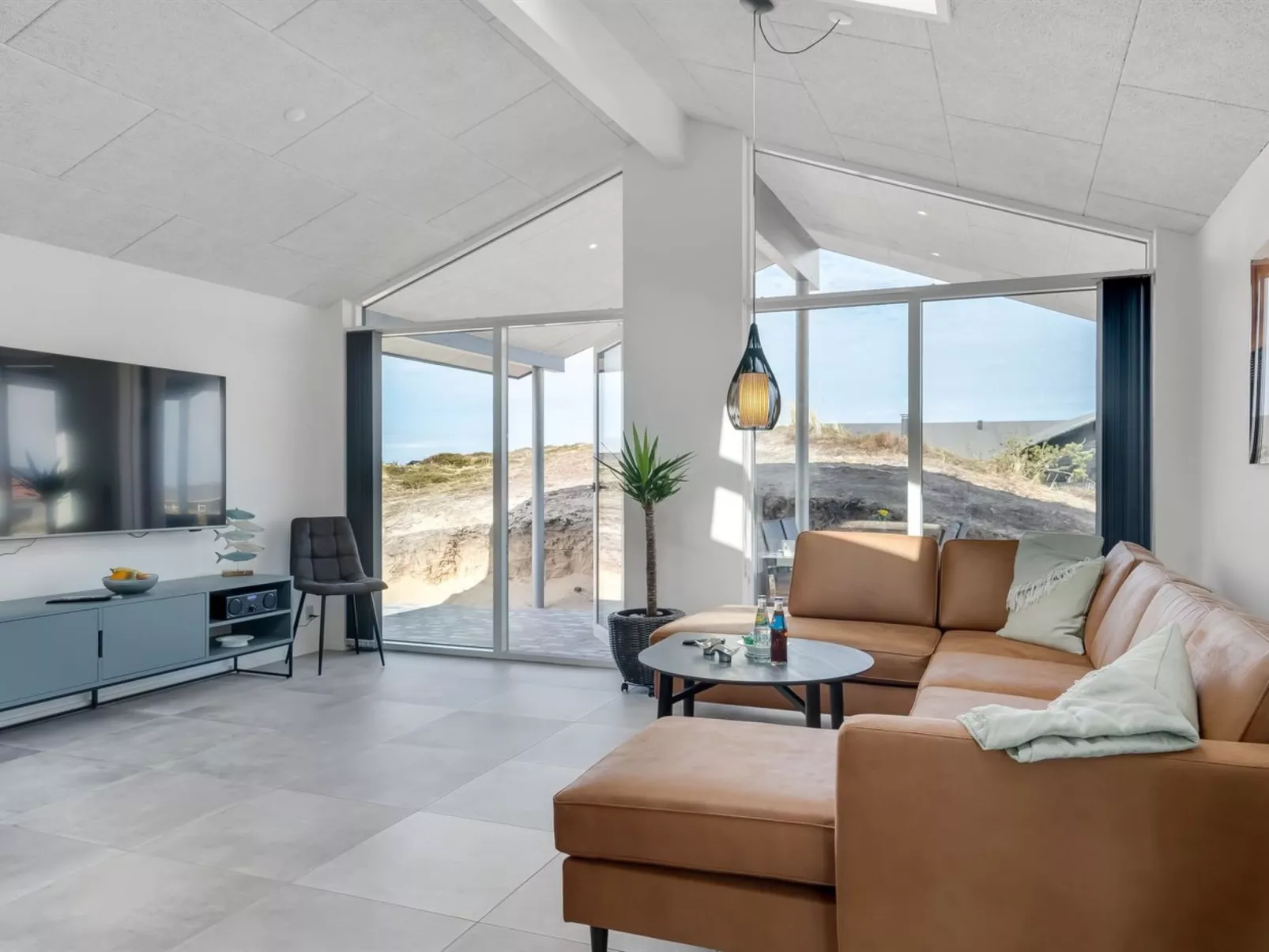 "Helga" - 650m from the sea-Binnen