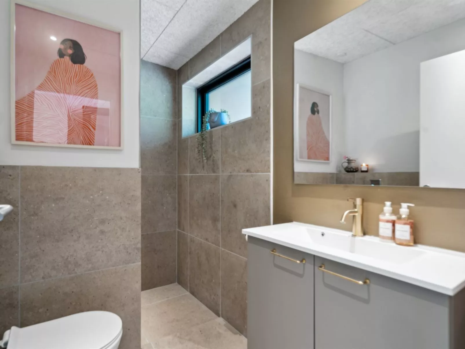 "Karlene" - 300m from the sea-Binnen