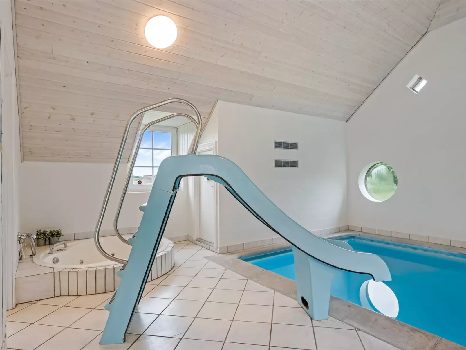 "Botmar" - 1.5km from the sea-Buiten