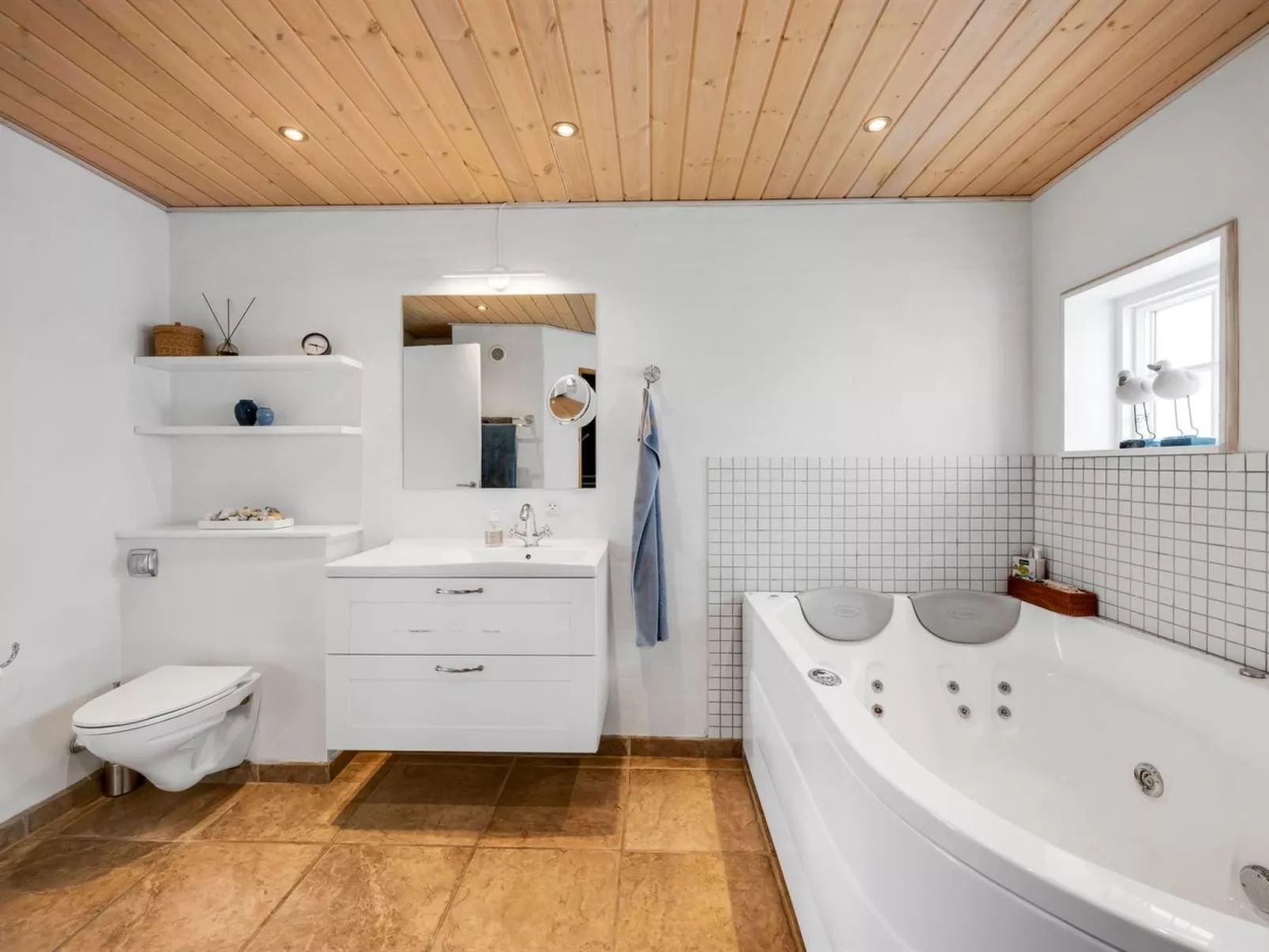 "Helmi" - 1.5km from the sea-Binnen