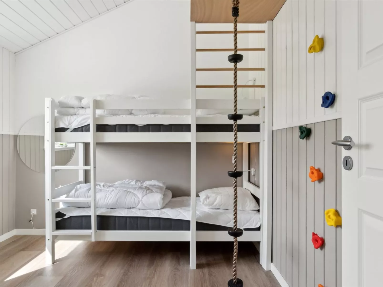 "Henke" - 475m from the sea-Binnen