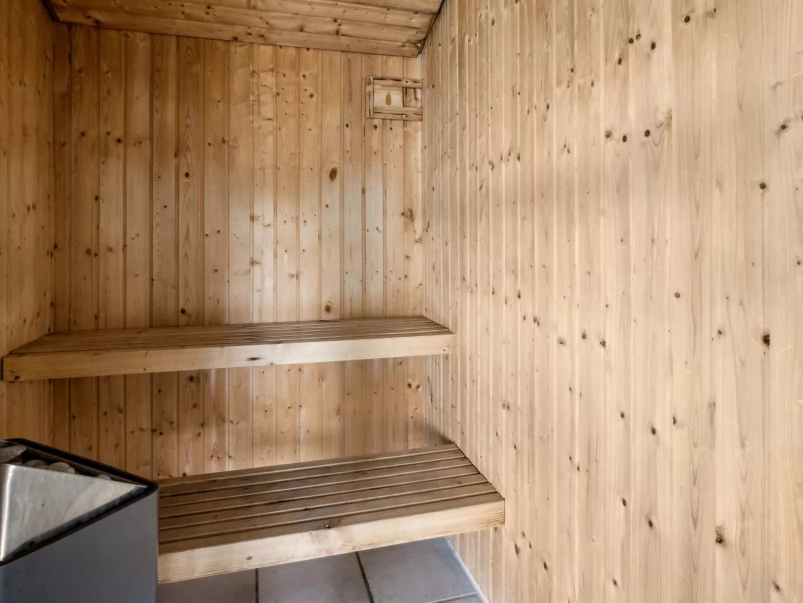 "Svenn" - 300m from the sea-Binnen