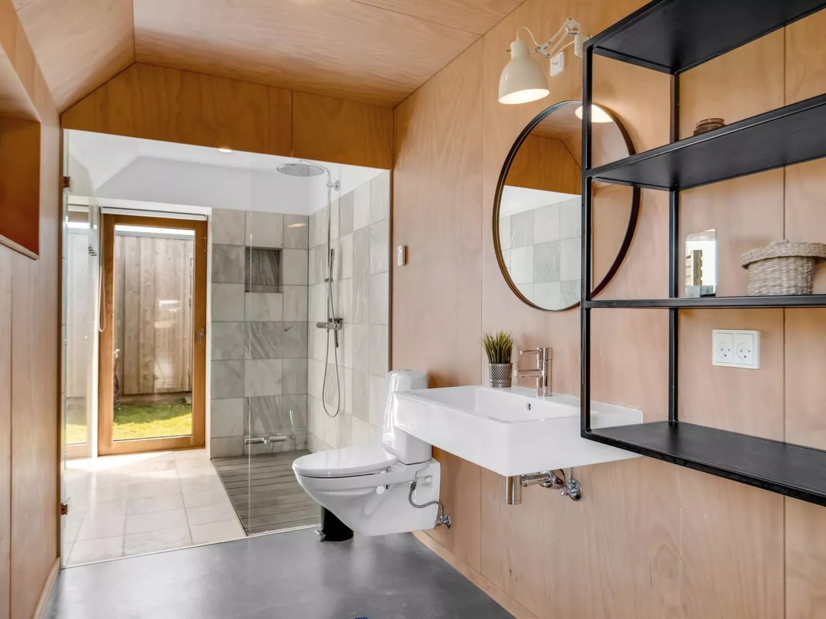 "Onni" - 250m from the sea-Binnen