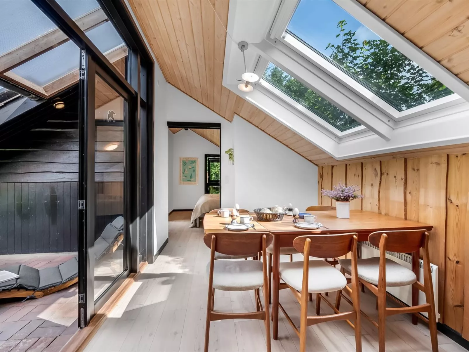 "Kadife" -  from the sea-Binnen