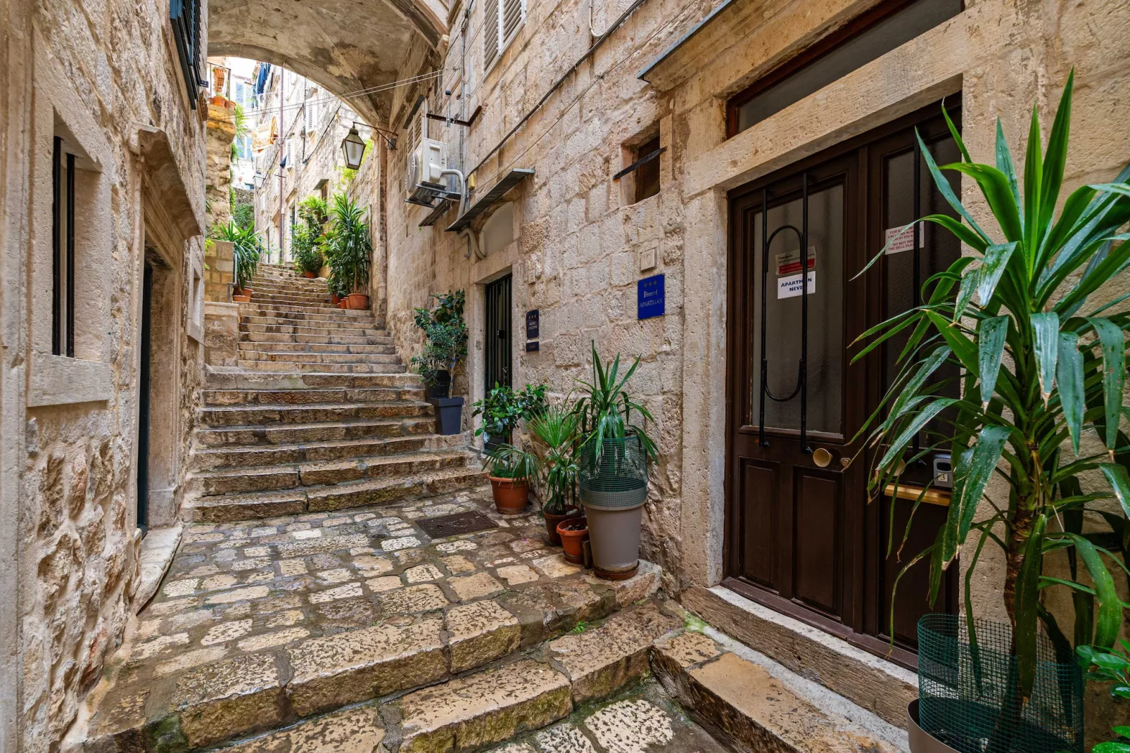 Apartment Neve - Two Bedroom Apartment-Buitenlucht