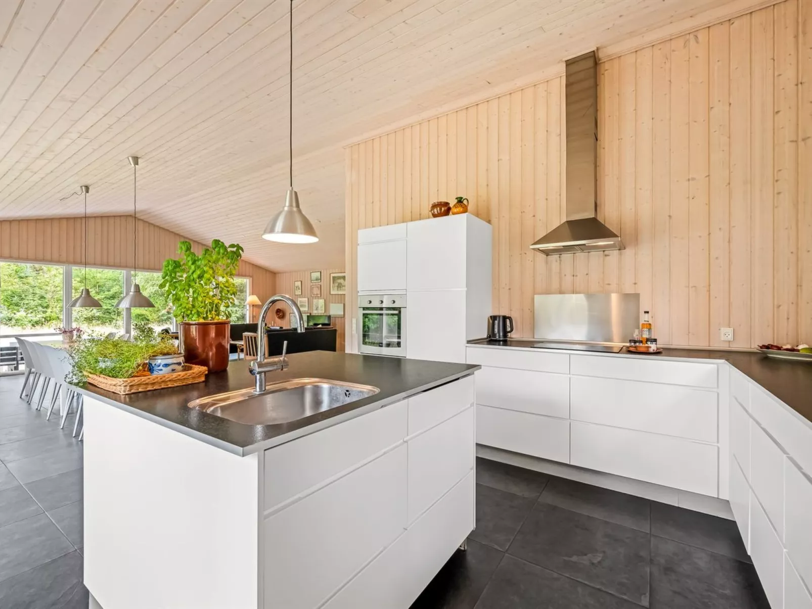 "Trena" - 1.2km to the fjord-Binnen