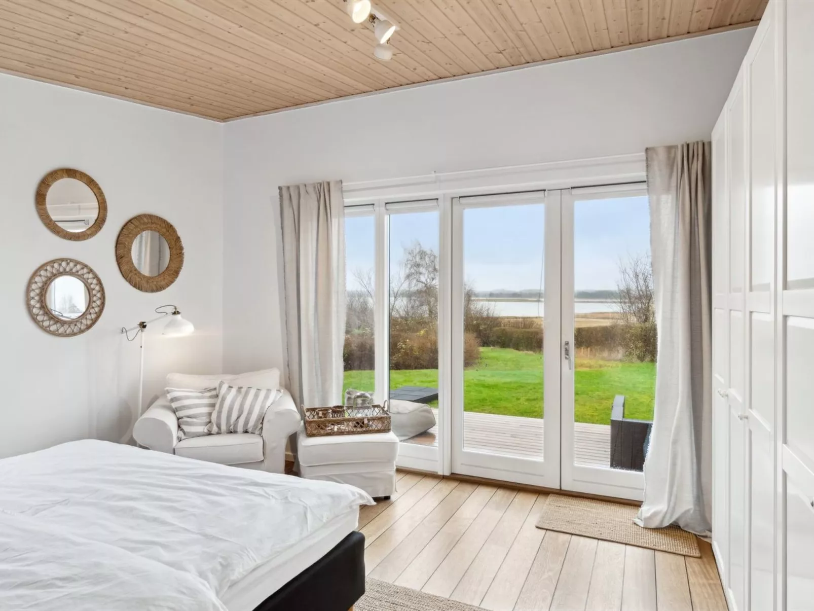 "Eero" - 175m to the fjord-Binnen