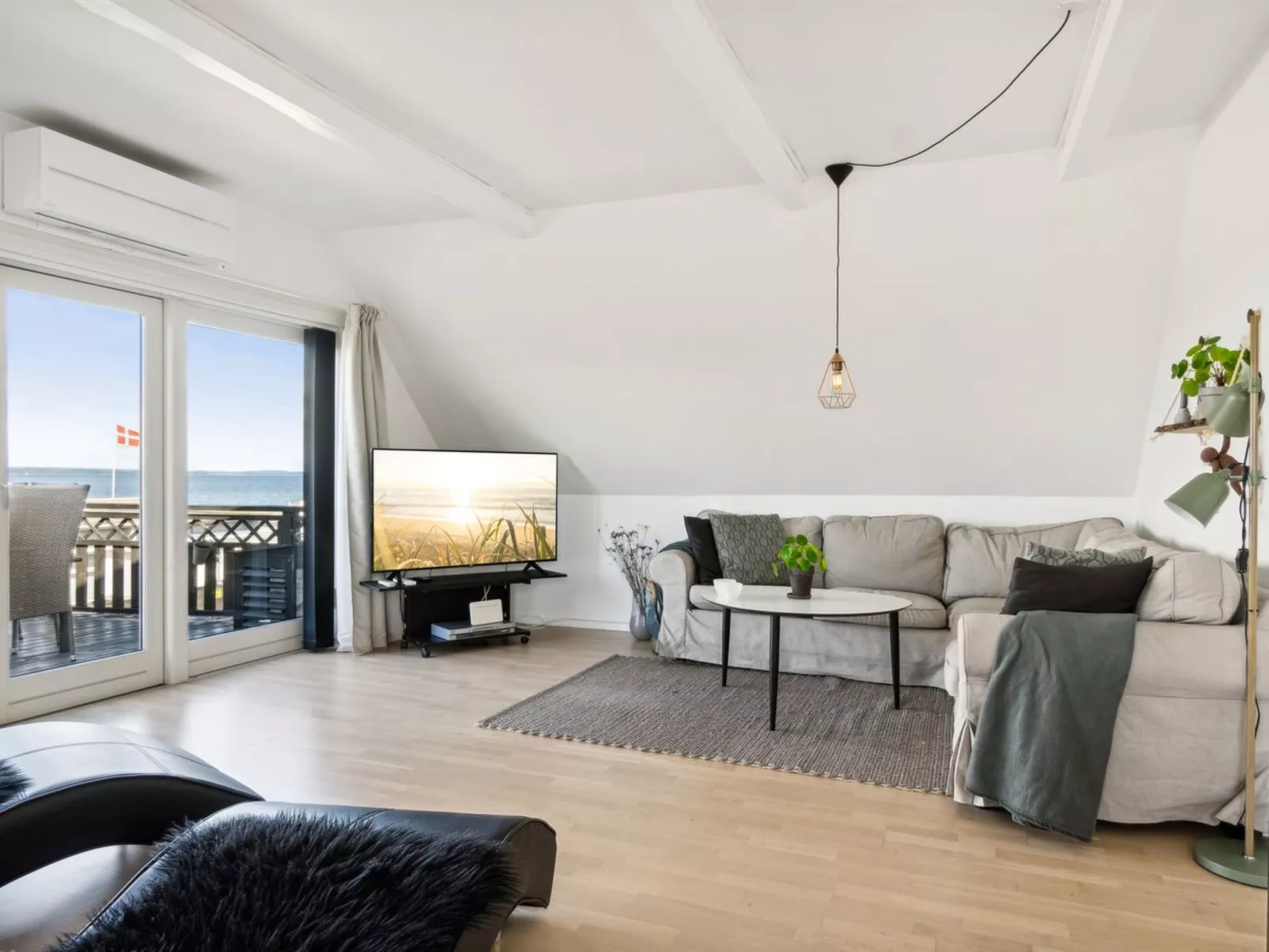 "Mari" - 150m from the sea-Binnen