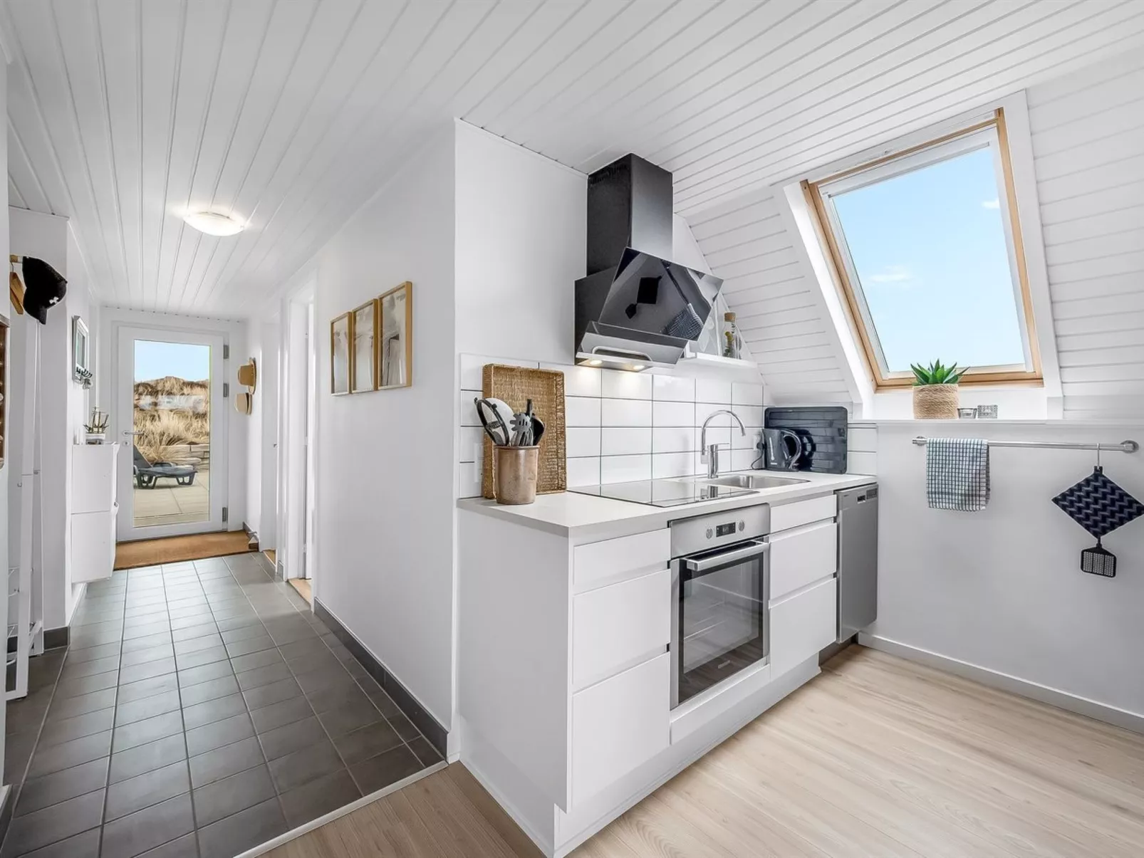 "Jelisaveta" - 500m from the sea-Binnen