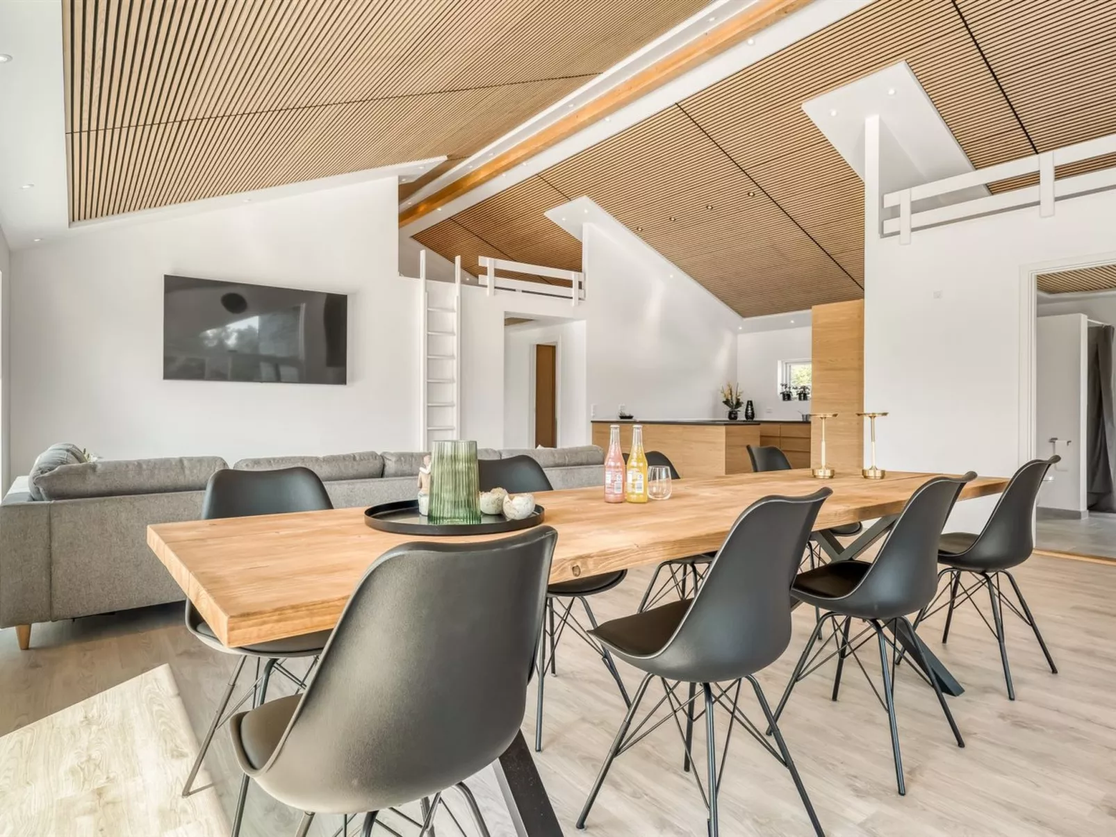 "Mads" - 700m from the sea-Binnen