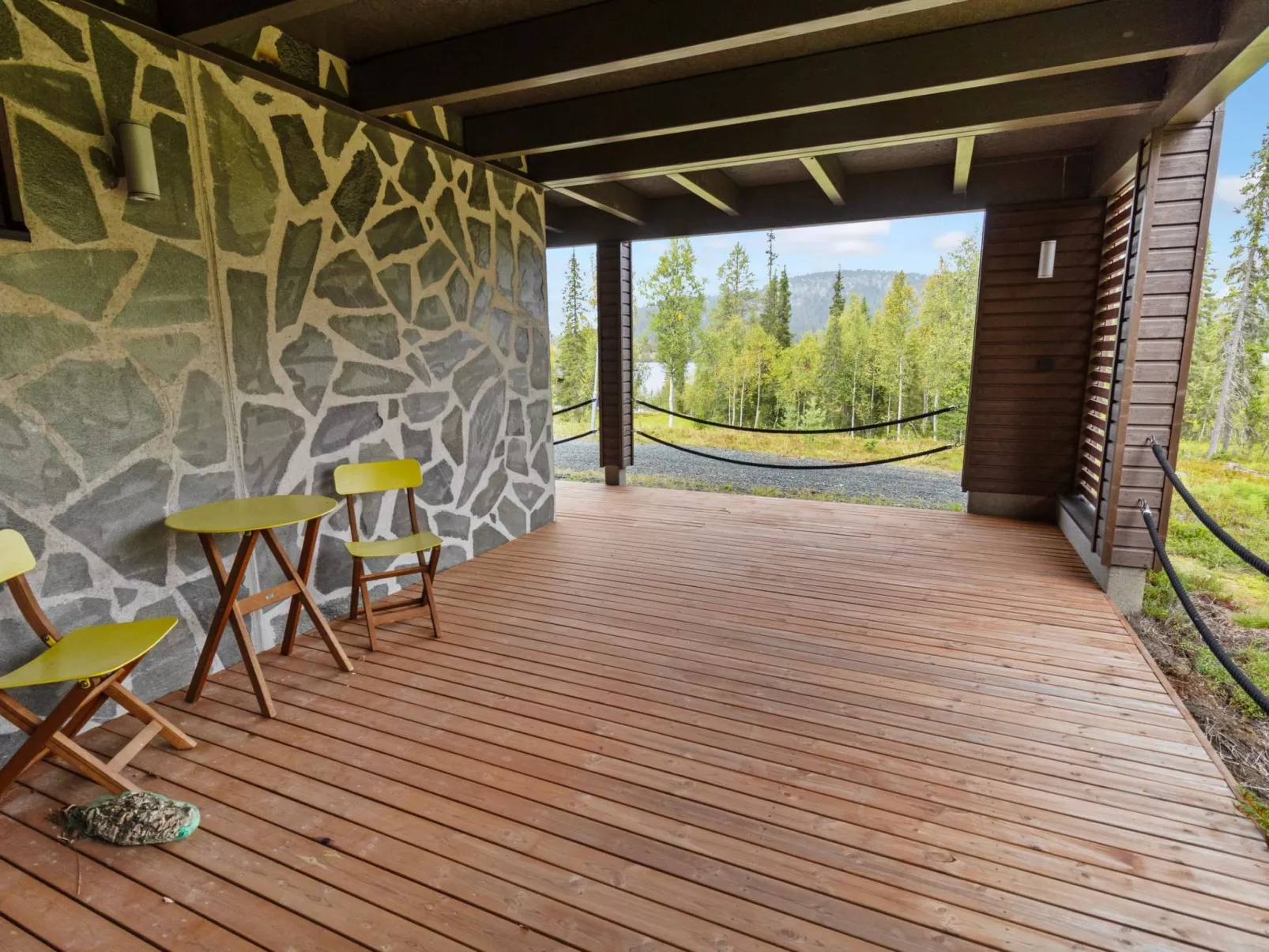 Holy lake chalet a-Binnen