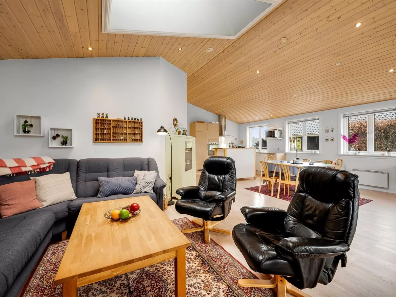 "Gertrud" - 950m to the fjord-Binnen