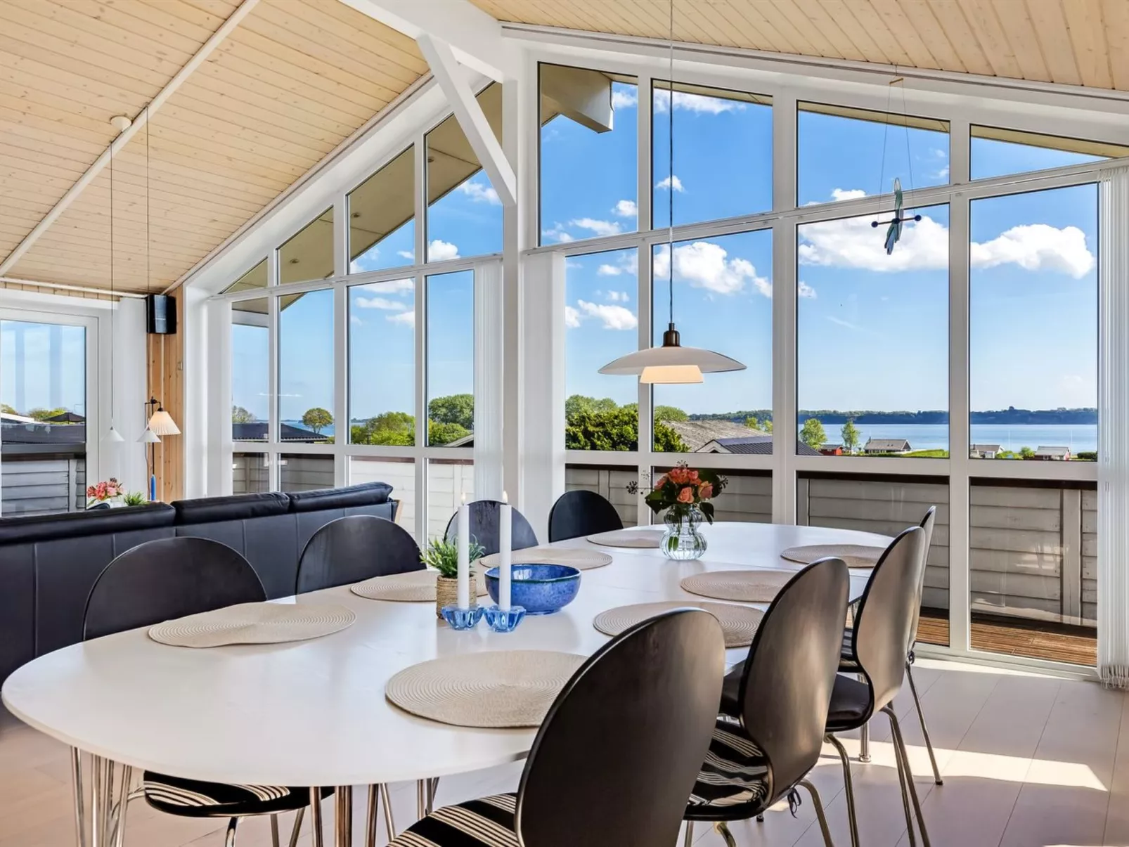 "Jelke" - 500m from the sea-Binnen