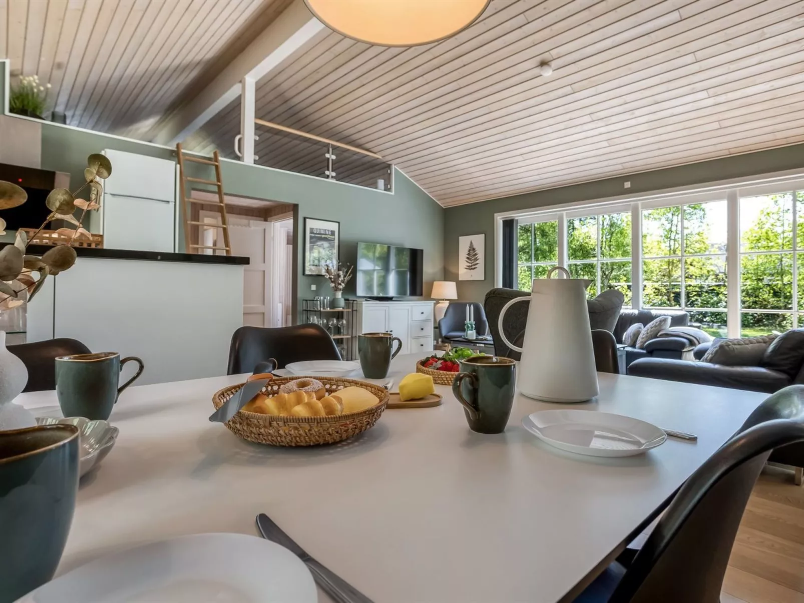 "Marlena" - 1.1km from the sea-Binnen