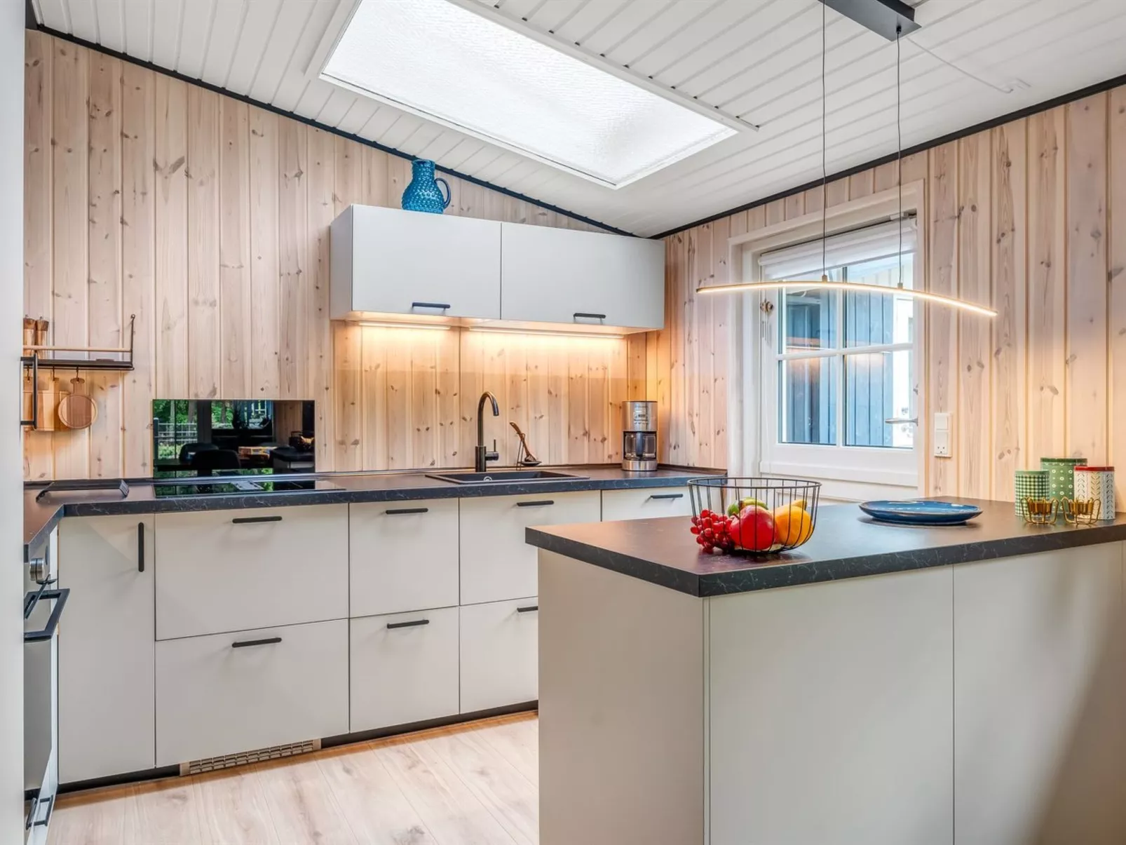 "Emelrik" - 2km from the sea-Binnen