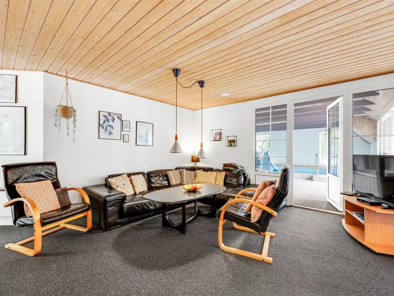 "Ulf" - 2km from the sea-Binnen