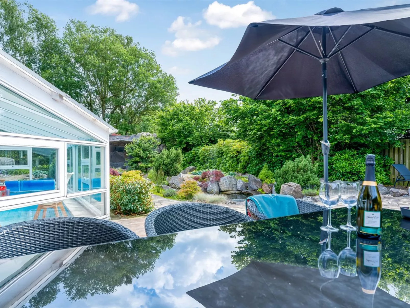 "Ellie" - 700m from the sea-Buiten