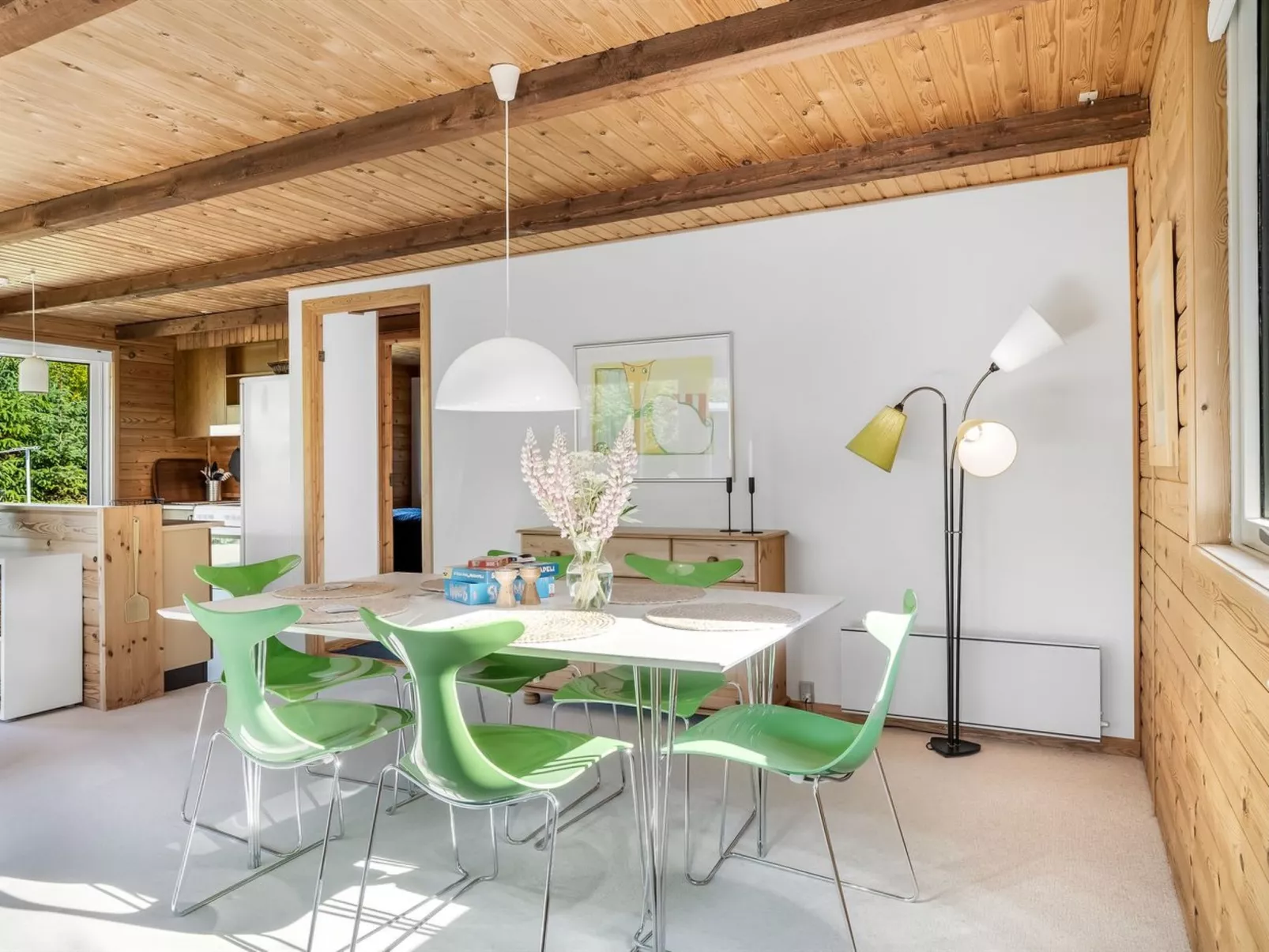 "Laris" - 700m to the fjord-Binnen