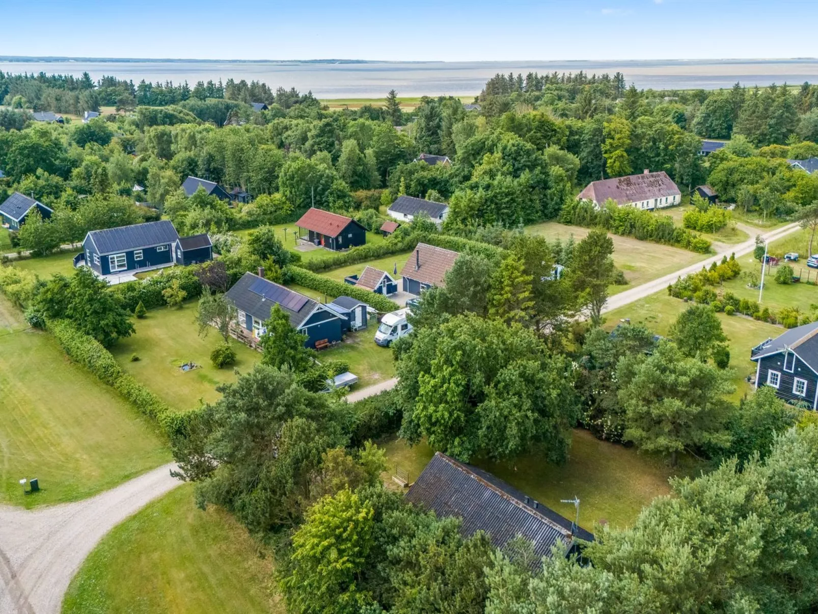 "Yarla" - 500m to the fjord-Buiten