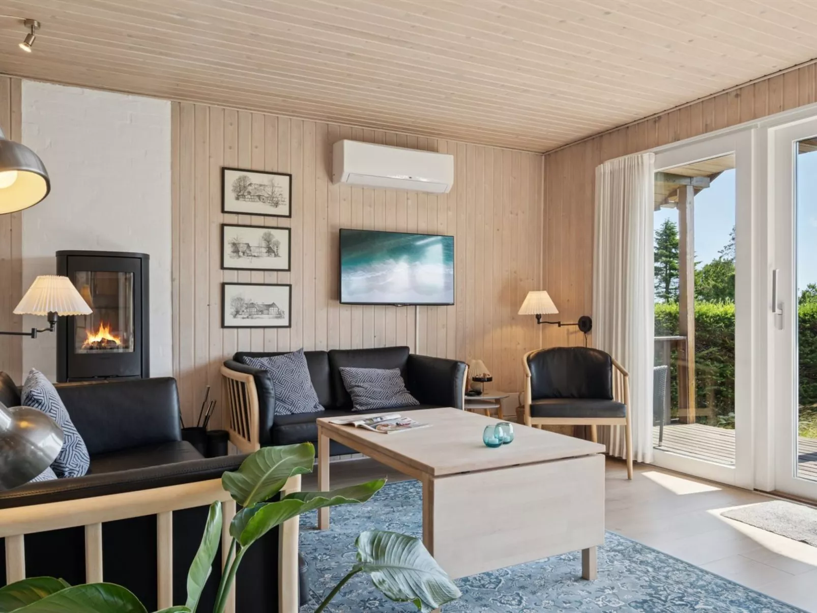 "Sighbiorn" - 150m to the fjord-Binnen